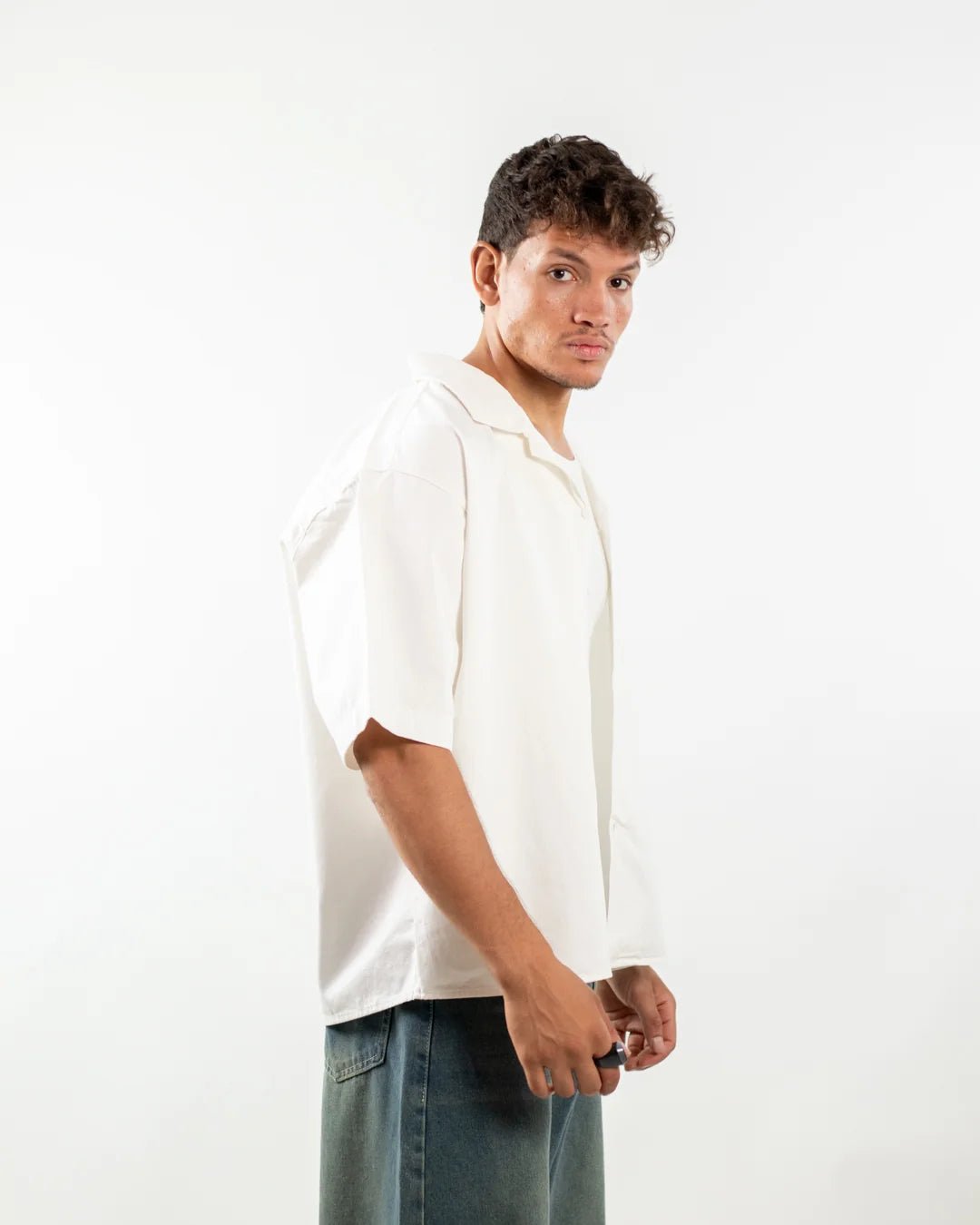 PLAIN WHITE SHIRT