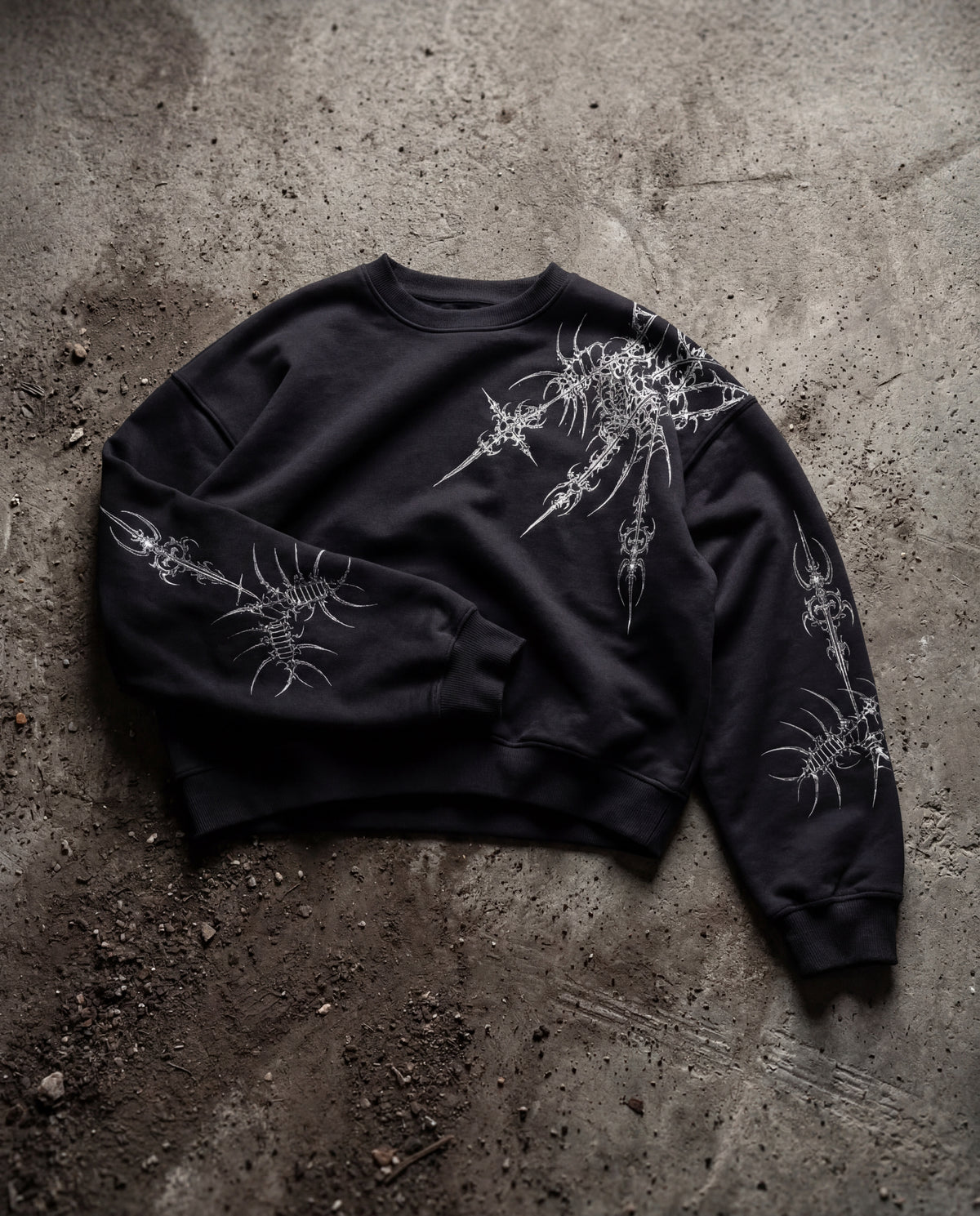 Mini Halo Black Boxy Sweatshirt